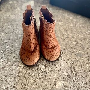 Baby Gap Toddler Sculpted Leopard Print Ankle Boots - Size 6C 🐆👢